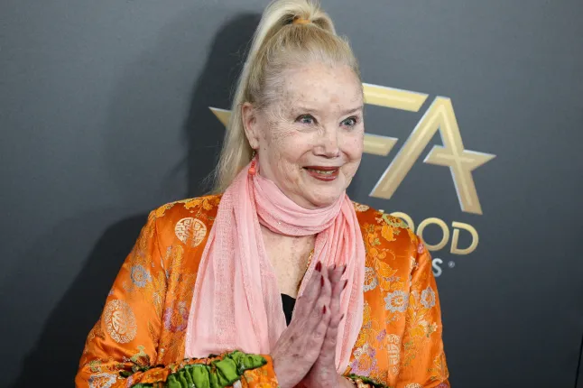 Sally Kirkland